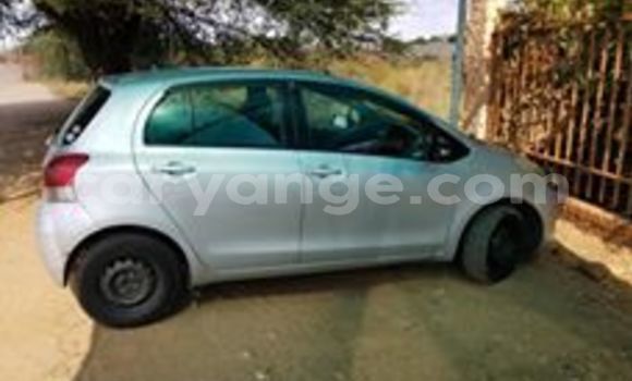 Acheter Occasion Voiture Toyota Vitz Gris à Windhoek, Namibie Acheter Occasion Voiture Toyota Vitz Gris à Windhoek, Namibie