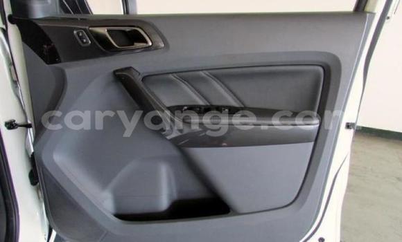 Acheter Occasion Voiture Ford Everest Blanc à Windhoek, Namibie Acheter Occasion Voiture Ford Everest Blanc à Windhoek, Namibie