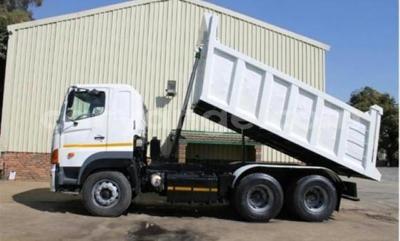 Buy Used Hino Ranger White Truck in Henties Bay in Erongo Buy Used Hino Ranger White Truck in Henties Bay in Erongo