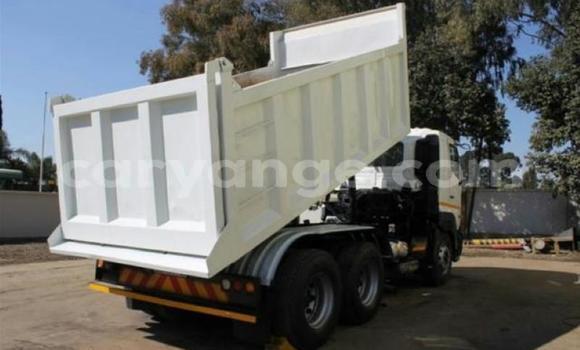Buy Used Hino Ranger White Truck in Henties Bay in Erongo Buy Used Hino Ranger White Truck in Henties Bay in Erongo