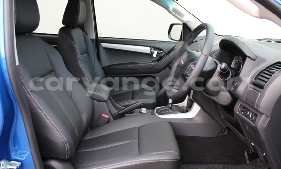 Acheter Occasion Voiture Isuzu D–MAX Bleu à Walvis Bay, Namibie Acheter Occasion Voiture Isuzu D–MAX Bleu à Walvis Bay, Namibie