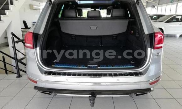 Acheter Occasion Voiture Volkswagen Touareg Gris à Windhoek, Namibie Acheter Occasion Voiture Volkswagen Touareg Gris à Windhoek, Namibie