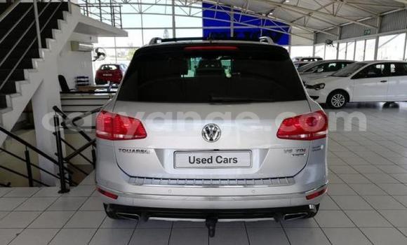 Acheter Occasion Voiture Volkswagen Touareg Gris à Windhoek, Namibie Acheter Occasion Voiture Volkswagen Touareg Gris à Windhoek, Namibie