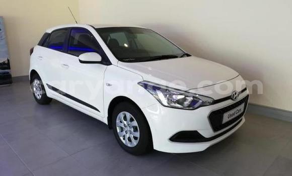 Acheter Occasion Voiture Hyundai I20 Blanc à Rundu, Namibie Acheter Occasion Voiture Hyundai I20 Blanc à Rundu, Namibie