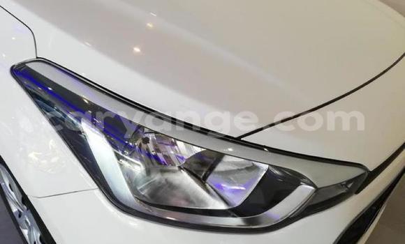 Acheter Occasion Voiture Hyundai I20 Blanc à Rundu, Namibie Acheter Occasion Voiture Hyundai I20 Blanc à Rundu, Namibie