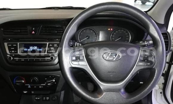 Acheter Occasion Voiture Hyundai I20 Blanc à Rundu, Namibie Acheter Occasion Voiture Hyundai I20 Blanc à Rundu, Namibie