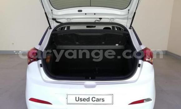 Acheter Occasion Voiture Hyundai I20 Blanc à Rundu, Namibie Acheter Occasion Voiture Hyundai I20 Blanc à Rundu, Namibie