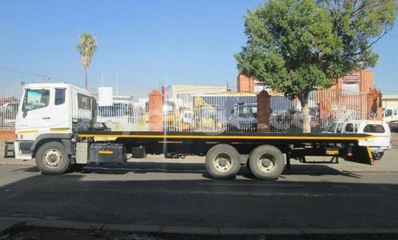 Buy Used Mitsubishi L400 White Truck in Henties Bay in Erongo Buy Used Mitsubishi L400 White Truck in Henties Bay in Erongo