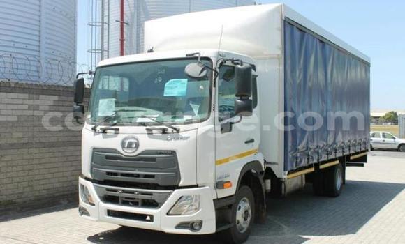 Acheter Occasion Utilitaire Nissan UD Blanc à Henties Bay, Erongo Acheter Occasion Utilitaire Nissan UD Blanc à Henties Bay, Erongo