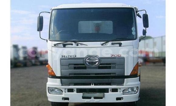 Buy Used Hino 300 Series White Truck in Katima Mulilo in Caprivi Buy Used Hino 300 Series White Truck in Katima Mulilo in Caprivi