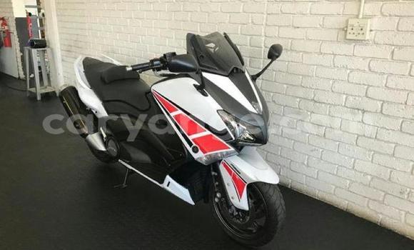 Buy Used Yamaha TMAX White Bike in Henties Bay in Erongo Buy Used Yamaha TMAX White Bike in Henties Bay in Erongo