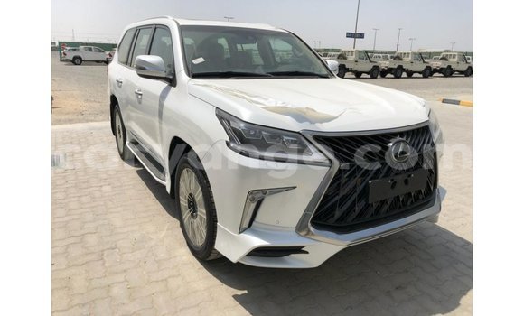 Acheter Import Voiture Lexus LX Blanc à Import - Dubai, Namibie Acheter Import Voiture Lexus LX Blanc à Import - Dubai, Namibie