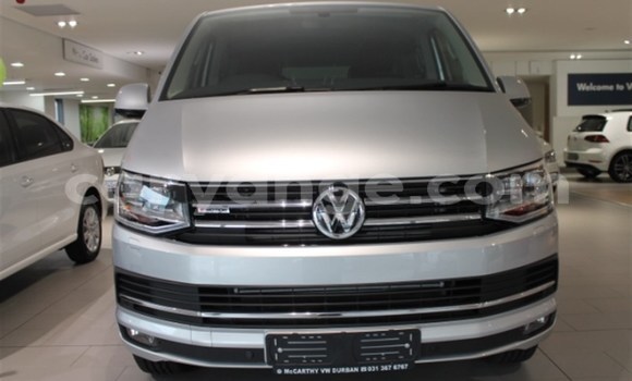 Acheter Occasion Voiture Volkswagen Caravelle Gris à Karasburg, Karas Acheter Occasion Voiture Volkswagen Caravelle Gris à Karasburg, Karas