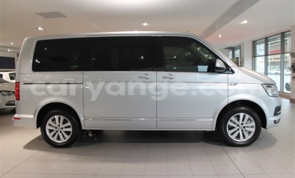 Acheter Occasion Voiture Volkswagen Caravelle Gris à Karasburg, Karas Acheter Occasion Voiture Volkswagen Caravelle Gris à Karasburg, Karas