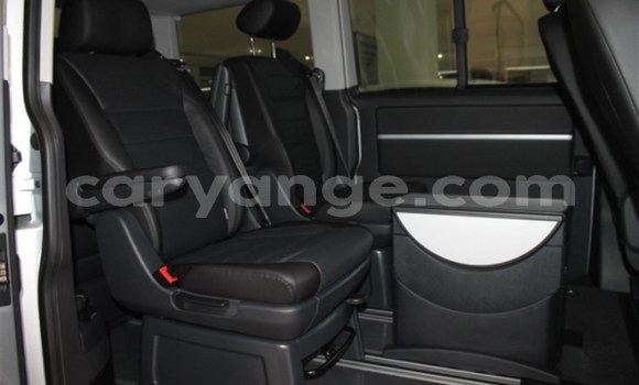 Acheter Occasion Voiture Volkswagen Caravelle Gris à Karasburg, Karas Acheter Occasion Voiture Volkswagen Caravelle Gris à Karasburg, Karas