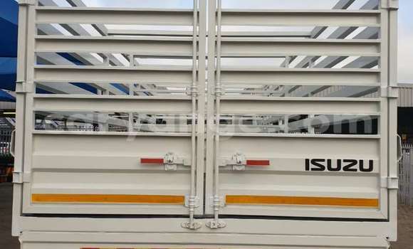 Acheter Occasion Utilitaire Isuzu FTR 850 Blanc à Windhoek, Namibie Acheter Occasion Utilitaire Isuzu FTR 850 Blanc à Windhoek, Namibie