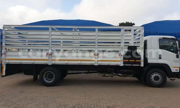 Acheter Occasion Utilitaire Isuzu FTR 850 Blanc à Windhoek, Namibie Acheter Occasion Utilitaire Isuzu FTR 850 Blanc à Windhoek, Namibie