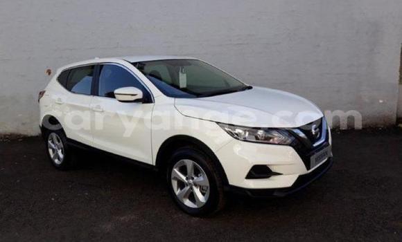 Buy Used Nissan Qashqai White Car in Karasburg in Karas Buy Used Nissan Qashqai White Car in Karasburg in Karas
