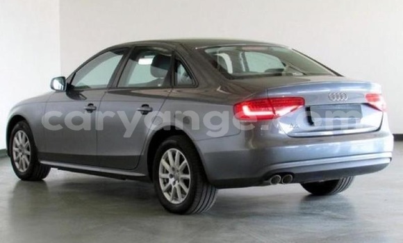 Acheter Occasion Voiture Audi A4 Gris à Windhoek, Namibie Acheter Occasion Voiture Audi A4 Gris à Windhoek, Namibie