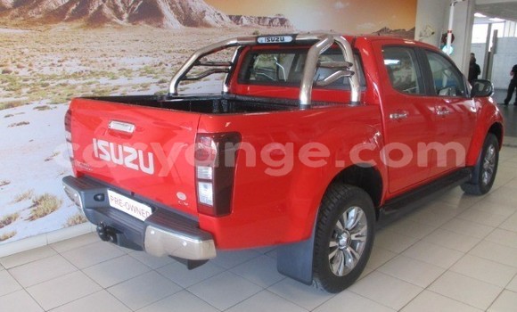Acheter Occasion Voiture Isuzu KB Rouge à Karasburg, Karas Acheter Occasion Voiture Isuzu KB Rouge à Karasburg, Karas