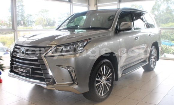 Acheter Occasion Voiture Lexus LX 570 Gris à Karasburg, Karas Acheter Occasion Voiture Lexus LX 570 Gris à Karasburg, Karas