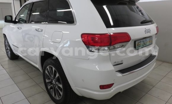 Buy Used Jeep Grand Cherokee White Car in Karasburg in Karas Buy Used Jeep Grand Cherokee White Car in Karasburg in Karas