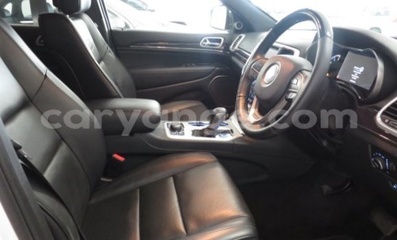 Buy Used Jeep Grand Cherokee White Car in Karasburg in Karas Buy Used Jeep Grand Cherokee White Car in Karasburg in Karas