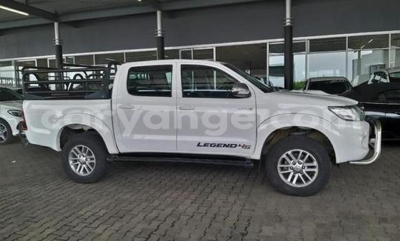 Buy Used Toyota Hilux White Car in Luderitz in Karas Buy Used Toyota Hilux White Car in Luderitz in Karas