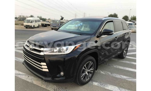 Acheter Import Voiture Toyota Highlander Noir à Import - Dubai, Namibie Acheter Import Voiture Toyota Highlander Noir à Import - Dubai, Namibie
