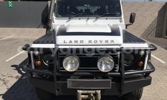 Acheter Occasion Voiture Land Rover Defender Blanc à Windhoek, Namibie Acheter Occasion Voiture Land Rover Defender Blanc à Windhoek, Namibie