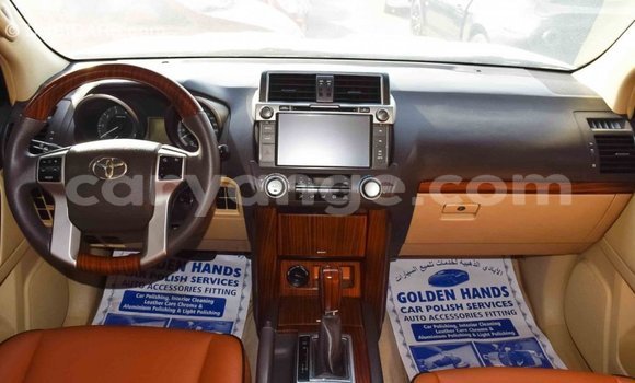 Acheter Import Voiture Toyota Prado Blanc à Import - Dubai, Namibie Acheter Import Voiture Toyota Prado Blanc à Import - Dubai, Namibie