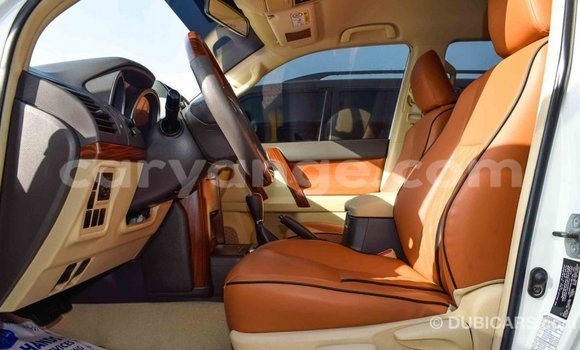 Acheter Import Voiture Toyota Prado Blanc à Import - Dubai, Namibie Acheter Import Voiture Toyota Prado Blanc à Import - Dubai, Namibie