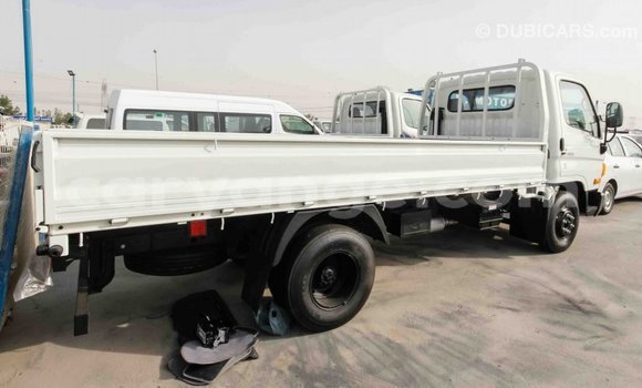 Buy Import Hyundai Accent White Car in Import - Dubai in Namibia Buy Import Hyundai Accent White Car in Import - Dubai in Namibia