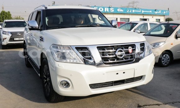 Acheter Import Voiture Nissan Patrol Blanc à Import - Dubai, Namibie Acheter Import Voiture Nissan Patrol Blanc à Import - Dubai, Namibie