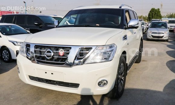 Acheter Import Voiture Nissan Patrol Blanc à Import - Dubai, Namibie Acheter Import Voiture Nissan Patrol Blanc à Import - Dubai, Namibie