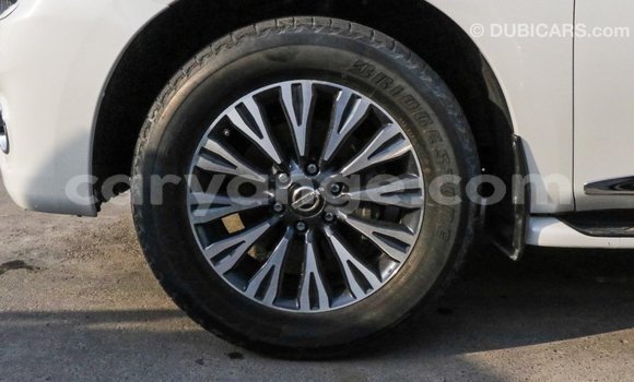 Acheter Import Voiture Nissan Patrol Blanc à Import - Dubai, Namibie Acheter Import Voiture Nissan Patrol Blanc à Import - Dubai, Namibie