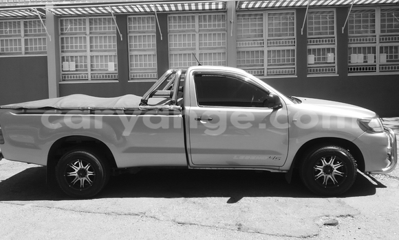 Buy Used Toyota Hilux Silver Car in Windhoek in Namibia Buy Used Toyota Hilux Silver Car in Windhoek in Namibia