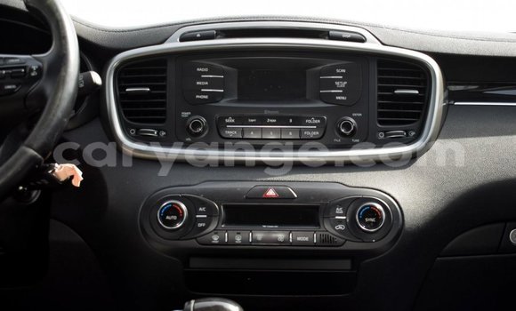 Acheter Import Voiture Kia Sorento Autre à Import - Dubai, Namibie Acheter Import Voiture Kia Sorento Autre à Import - Dubai, Namibie