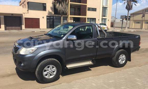 Acheter Occasion Voiture Toyota Hilux Noir à Windhoek, Namibie Acheter Occasion Voiture Toyota Hilux Noir à Windhoek, Namibie