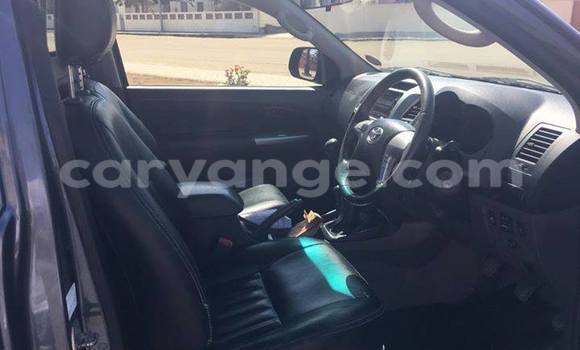 Acheter Occasion Voiture Toyota Hilux Noir à Windhoek, Namibie Acheter Occasion Voiture Toyota Hilux Noir à Windhoek, Namibie