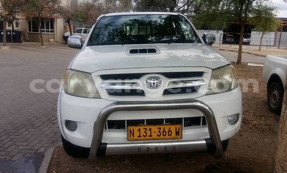 Acheter Occasion Voiture Toyota Hilux Blanc à Windhoek, Namibie Acheter Occasion Voiture Toyota Hilux Blanc à Windhoek, Namibie