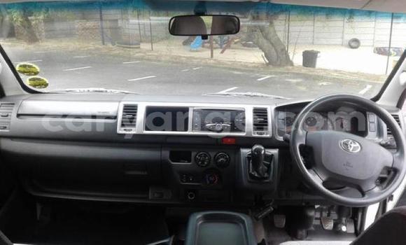 Buy Used Toyota Hi Ace White Car in Katima Mulilo in Caprivi Buy Used Toyota Hi Ace White Car in Katima Mulilo in Caprivi