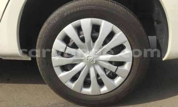 Acheter Occasion Voiture Toyota Etios Blanc à Windhoek, Namibie Acheter Occasion Voiture Toyota Etios Blanc à Windhoek, Namibie