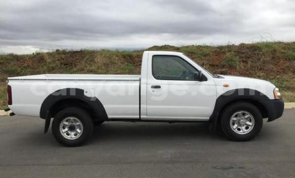 Acheter Occasion Voiture Nissan NP 300 Blanc à Windhoek, Namibie Acheter Occasion Voiture Nissan NP 300 Blanc à Windhoek, Namibie
