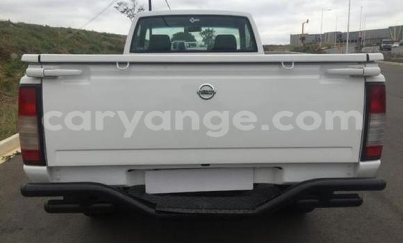 Acheter Occasion Voiture Nissan NP 300 Blanc à Windhoek, Namibie Acheter Occasion Voiture Nissan NP 300 Blanc à Windhoek, Namibie