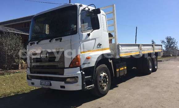Buy Used Hino 300 Series White Truck in Windhoek in Namibia Buy Used Hino 300 Series White Truck in Windhoek in Namibia