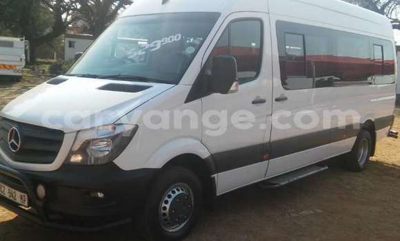 Buy Used Mercedes Viano White Car in Windhoek in Namibia