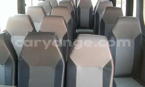 Acheter Occasion Voiture Mercedes Viano Blanc à Windhoek, Namibie Acheter Occasion Voiture Mercedes Viano Blanc à Windhoek, Namibie