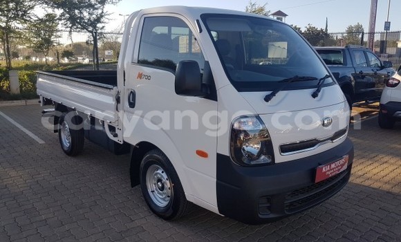 Buy Used Kia K3 White Car in Gobabis in Omaheke Buy Used Kia K3 White Car in Gobabis in Omaheke