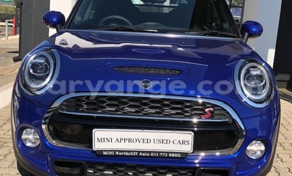Buy Used Mini Cooper Blue Car in Gobabis in Omaheke Buy Used Mini Cooper Blue Car in Gobabis in Omaheke